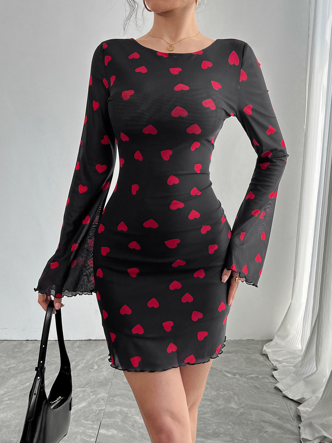 Damen nan figurbetontes Mini-Kleid aus feinem Netzstoff mit Herzmuster und Trompetenärmeln Drune