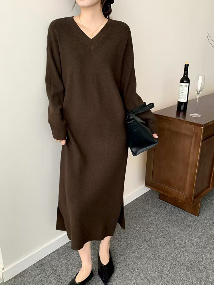 Damen Langes Feinstrick-Midikleid mit V‑Ausschnitt, Seitenschlitz und entspannter Silhouette Drune