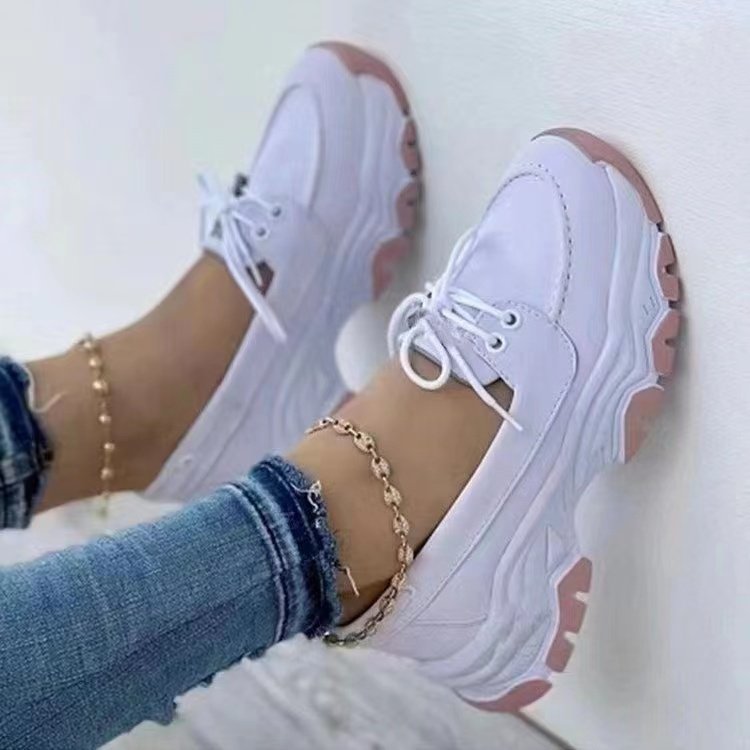 Damen Chunky-Plateau-Sneaker mit perforiertem Velours, gepolstertem Komfortfußbett und Metallic-Fersenaufbau Drune