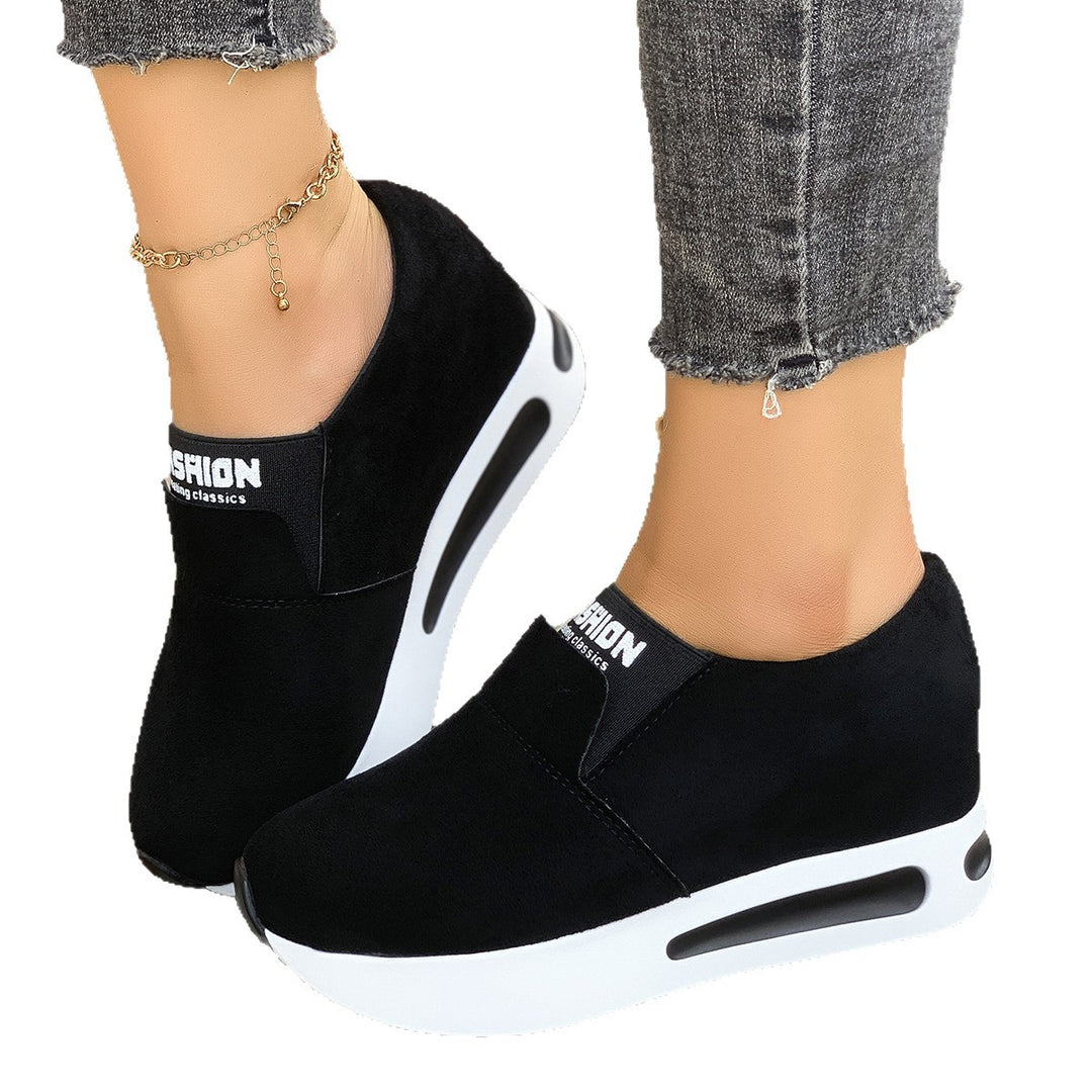 Damen Slip-On Wedge-Sneaker mit verstecktem Keil, Microvelours-Obermaterial und seitlicher Luftkammer Drune