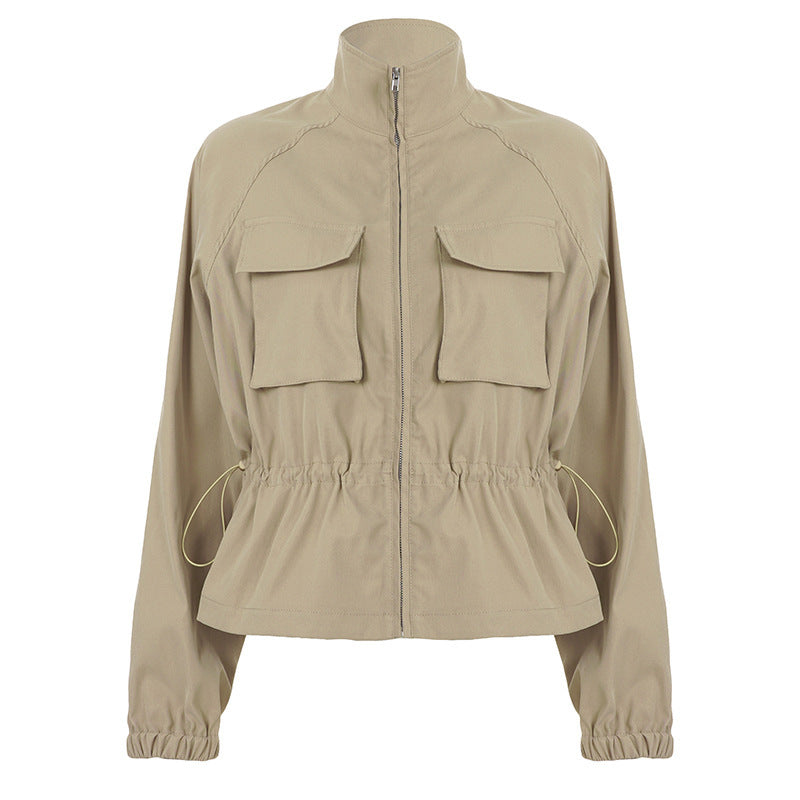 Damen Kurzjacke im Utility‑Stil mit Tunnelzug und Pattentaschen Drune