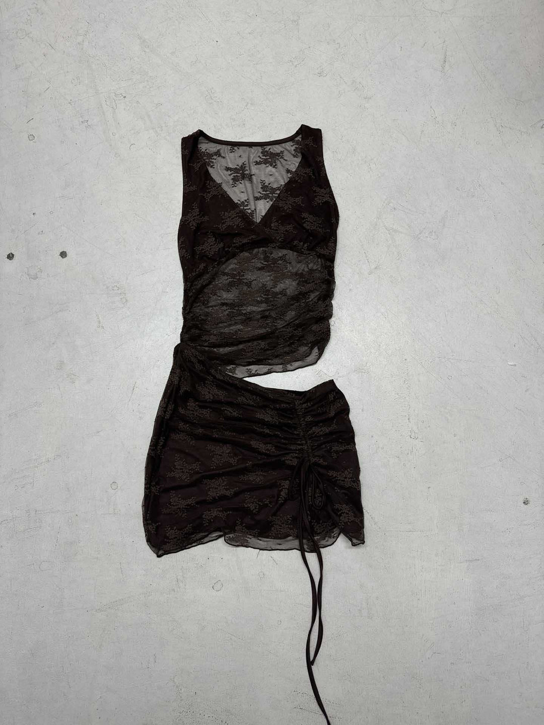 Damen Spitzen-Maxikleid mit zarten Trägern und romantischem Schnitt Drune