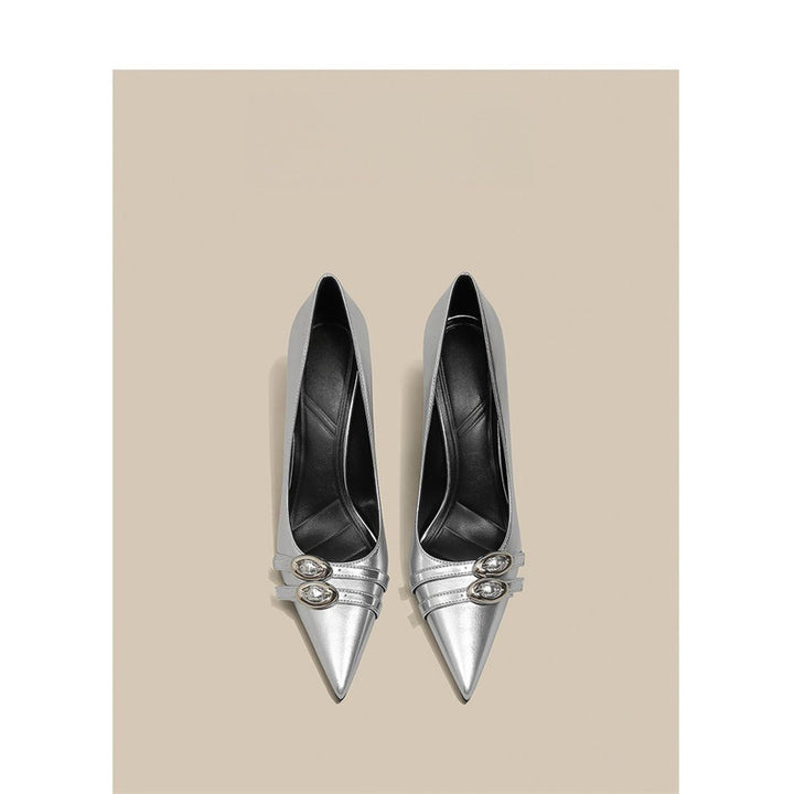 Damen Spitz zulaufende Lackpumps mit schmalem Stiletto und dekorativer Glanz‑Schnalle Drune