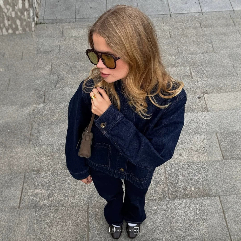 Damen Boxy-Jeansjacke mit Stehkragen, aufgesetzten Taschen und krempelbaren Manschetten Drune