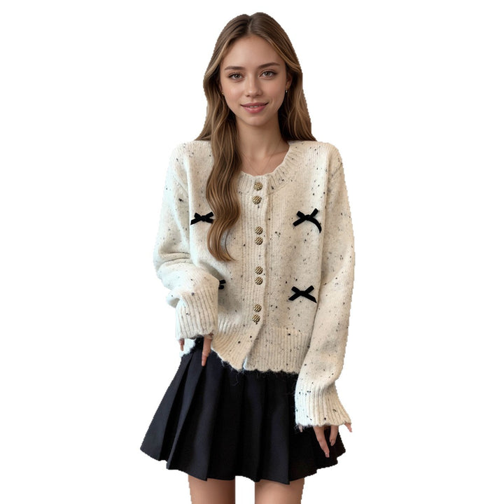 Damen Strickjacke mit dekorativer Knopfleiste und Schleifenakzenten Drune