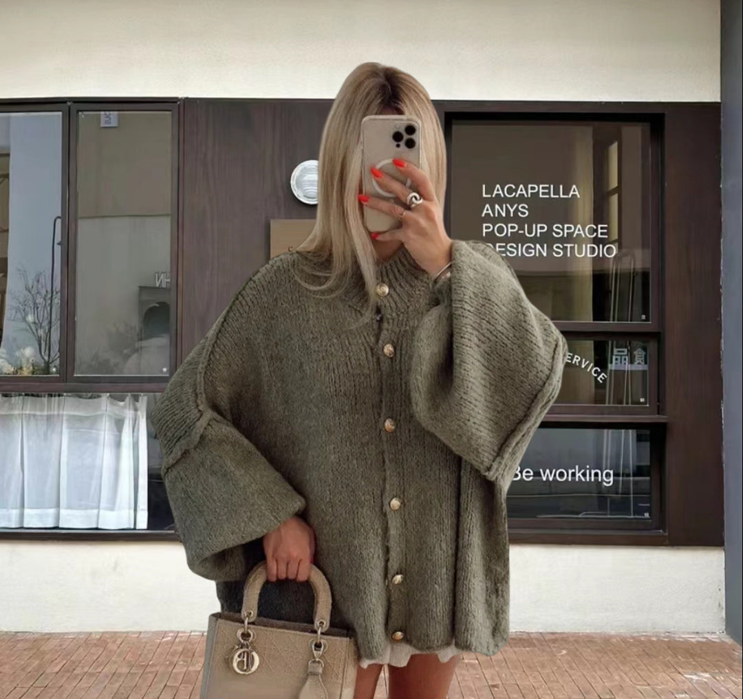 Damen Strickjacke mit weiten Ärmeln und Knopfdetails Drune