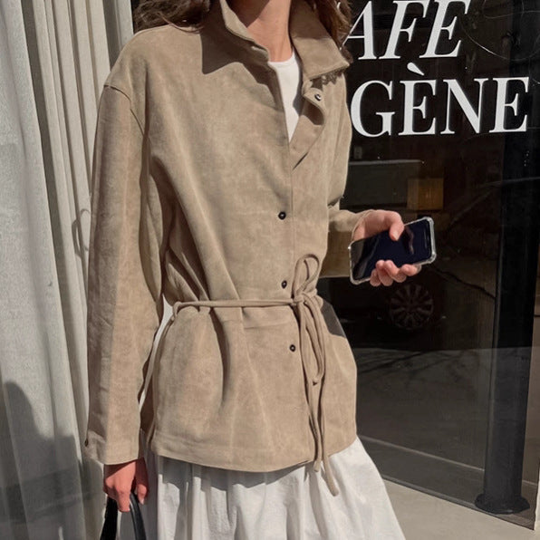 Damen Suede Jacke mit Taillengürtel und feinen Knopfdetails Drune