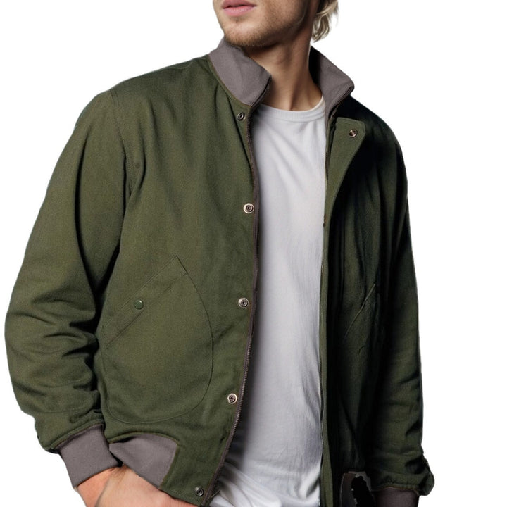Herren leichte Steppjacke mit praktischen Seitentaschen und modernem Kragen Drune