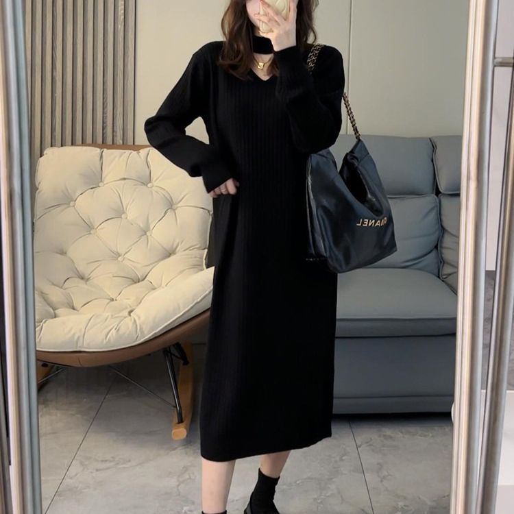 Damen Strickkleid mit tiefem V-Ausschnitt und strukturiertem Rippdesign Drune
