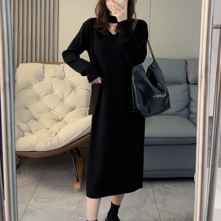 Damen Strickkleid mit tiefem V-Ausschnitt und strukturiertem Rippdesign Drune