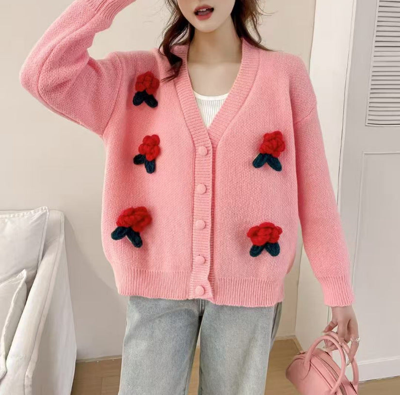 Damen verspielte Strickjacke mit floralen Applikationen und Knopfdetails Drune
