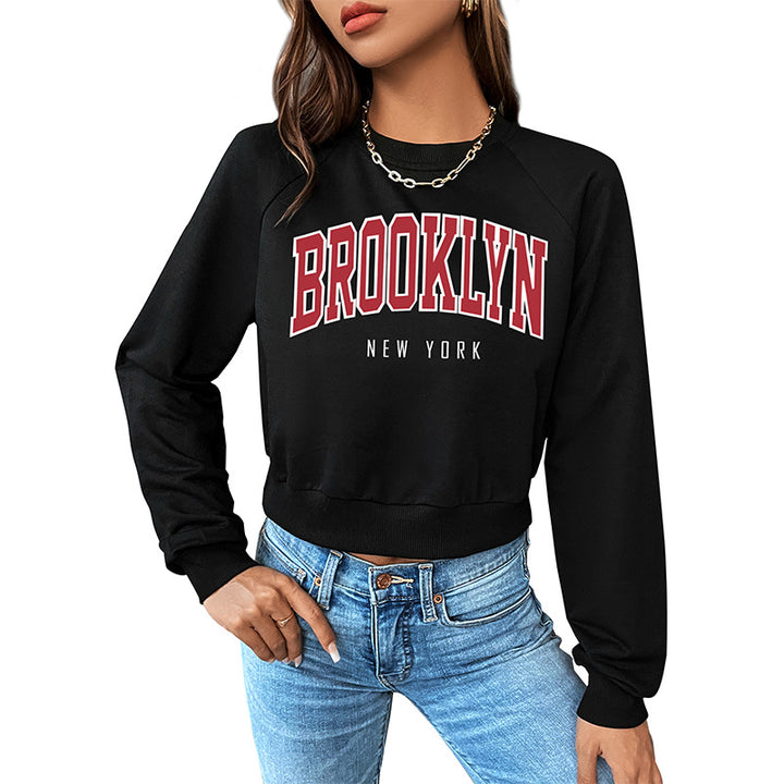 Damen Cropped College-Sweatshirt mit Rundhalsausschnitt, Raglanärmeln und Brooklyn-Print Drune