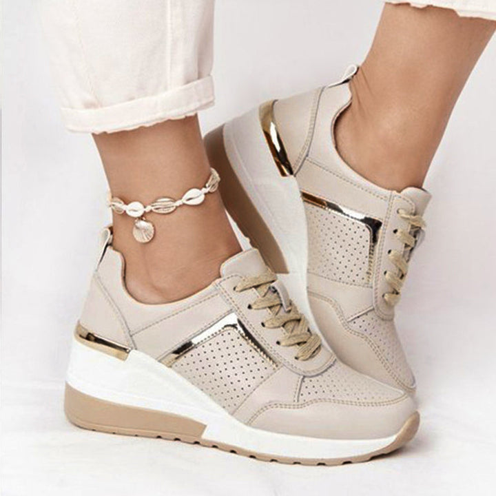 Damen Keilabsatz-Sneaker mit perforiertem Obermaterial und metallischem Akzent Drune