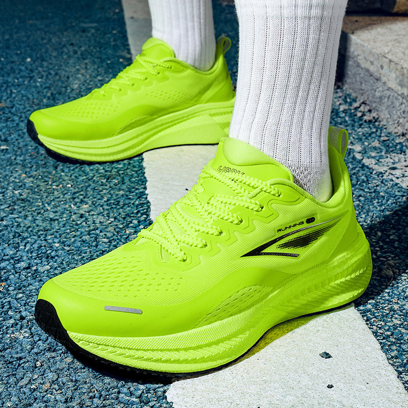 Unisex nan maximal gedämpfter leistungsorientierter Laufschuh mit reaktionsfreudiger Zwischensohle und atmungsaktivem Mesh Drune