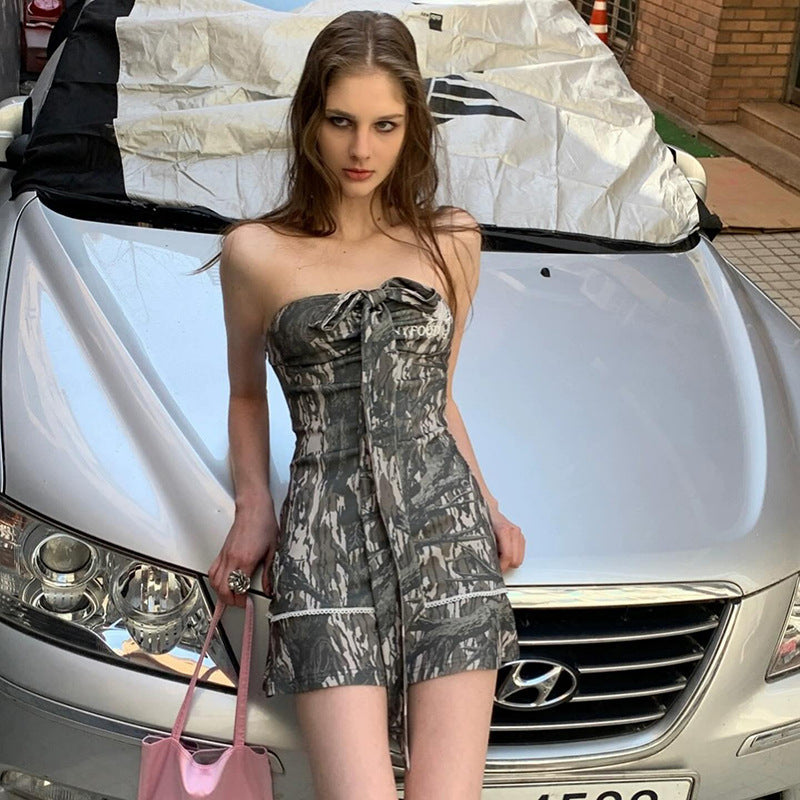 Damen Wickelkleid mit charmantem Bindegürtel und verspieltem Muster Drune