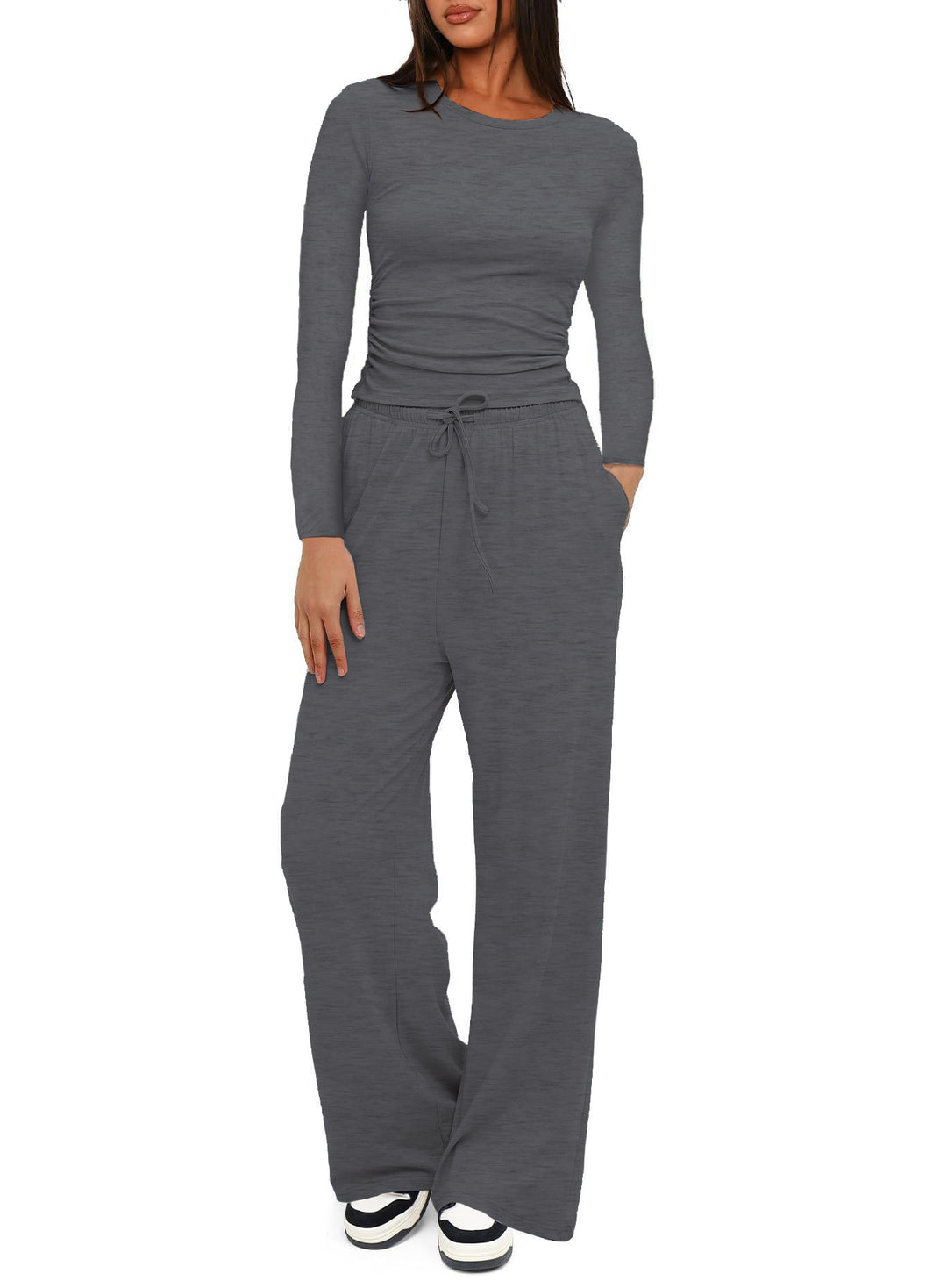 Damen Figurnahe Langarmshirt mit seitlicher Raffung und weiter Tunnelzug-Jogginghose Drune