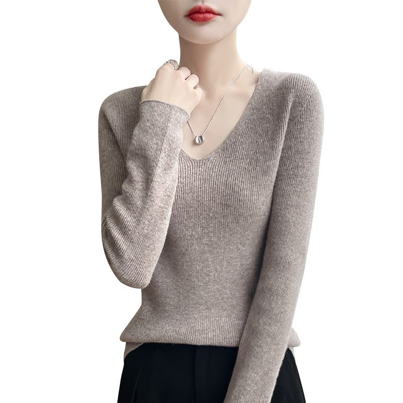 Damen Schmal geschnittener V‑Ausschnitt-Feinstrickpullover mit feiner Rippenstruktur und weicher Haptik Drune