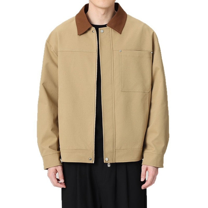 Herren Kurzjacke im Workwear-Look mit Kontrastkragen, verdecktem Reißverschluss und Brusttasche Drune