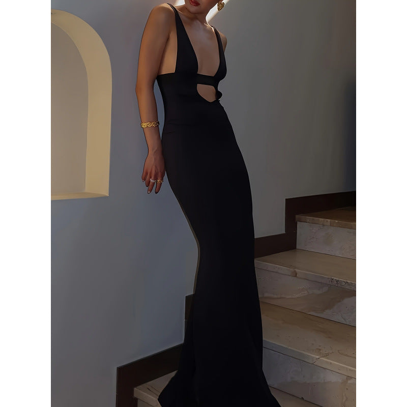 Damen Maxikleid mit tiefem V-Ausschnitt und eleganter Taillierung Drune