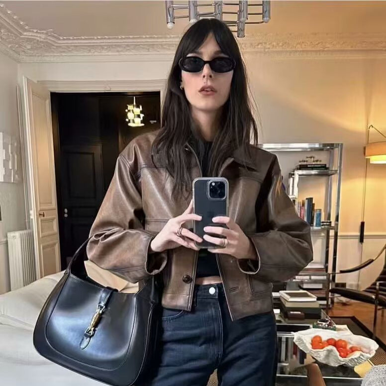 Damen Kurzjacke aus veganer Lederoptik im kastenförmigen Worker Look Drune