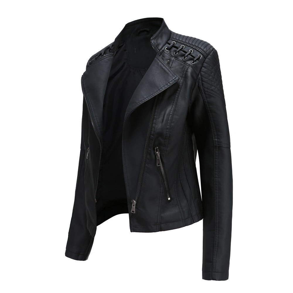 Damen nan taillierte Kunstleder-Bikerjacke mit gesteppter Schulterpartie, asymmetrischem Reißverschluss und Zierösen Drune