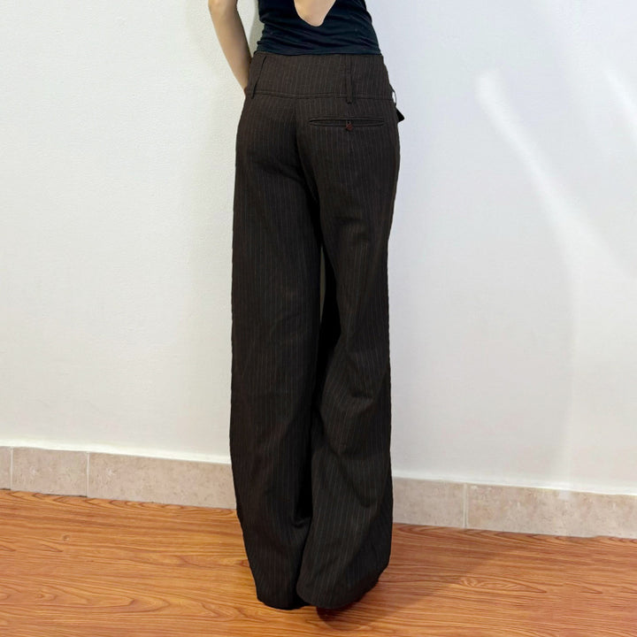 Damen Elegante weit geschnittene Streifenhose mit hoch sitzendem Bund und dekorativen Knopfdetails Drune