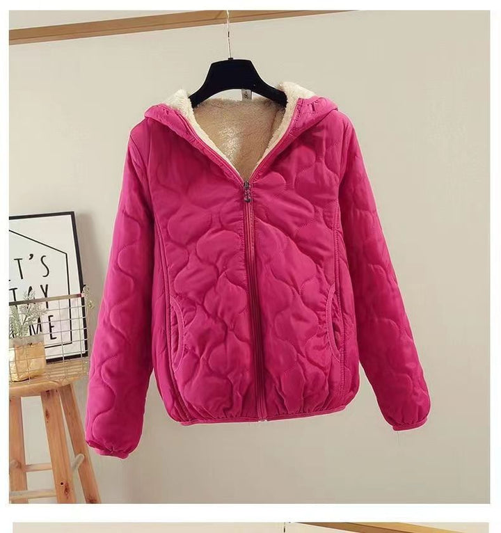 Damen nan gesteppte Kapuzenjacke mit Teddyfutter, wattierter Silhouette und dekorativem Herzquilting Drune
