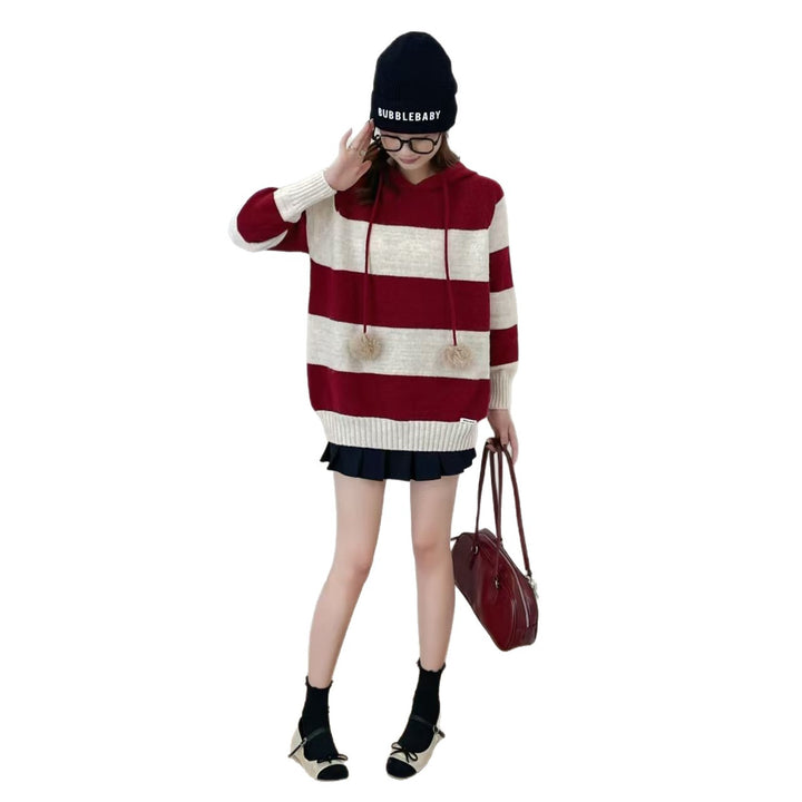 Damen gemütlicher Hoodie mit gestreiftem Design und trendigen Bommel Drune