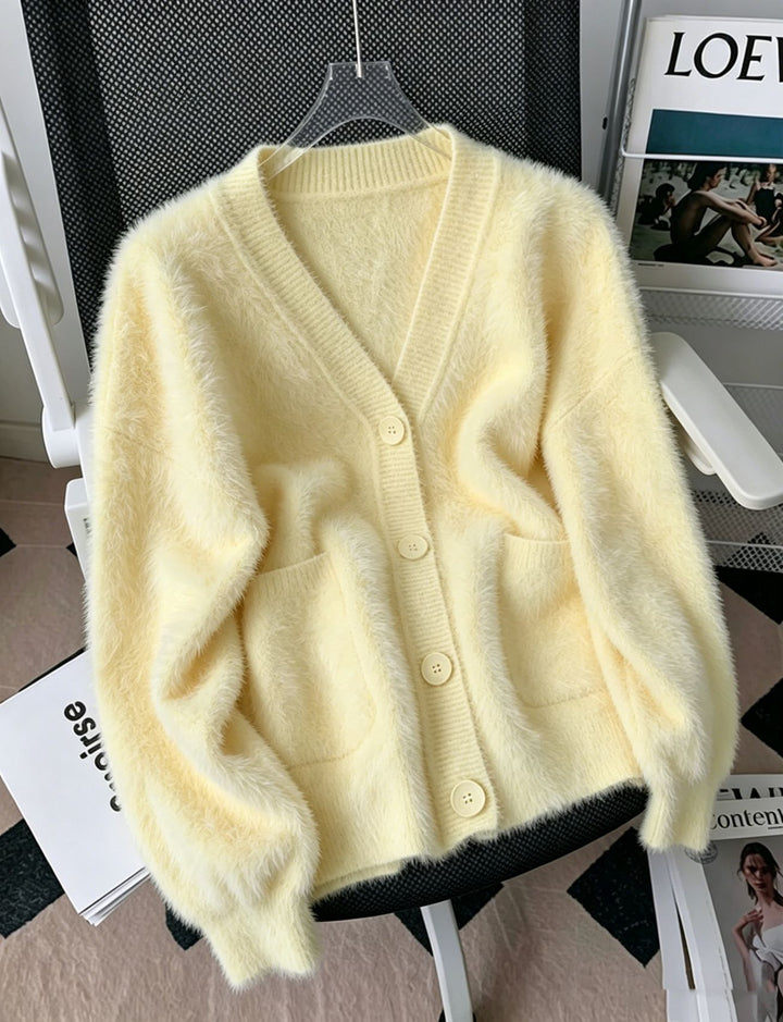 Damen Fluffy-Cardigan mit tiefem V-Ausschnitt, gerippter Knopfleiste und Eingrifftaschen Drune