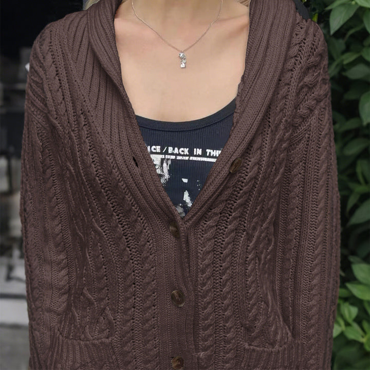 Damen nan Kapuzen-Strickcardigan mit Zopfmuster, Schalkragen und Holzknöpfen Drune