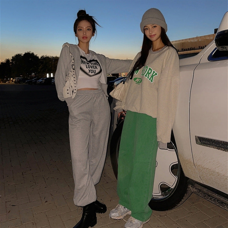 Damen sportliches Loungewear-Set mit cropped Kapuzenjacke und weitem Hosen Drune