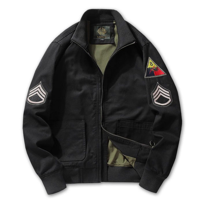Herren nan militärisch inspirierte Bomberjacke mit aufgesetzten Patches, verdecktem Reißverschluss und elastischen Bündchen Drune