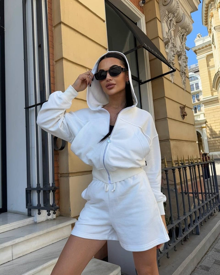 Damen Sportliches Zweiteiler-Set aus kurzärmeliger Jacke und lässigen Shorts