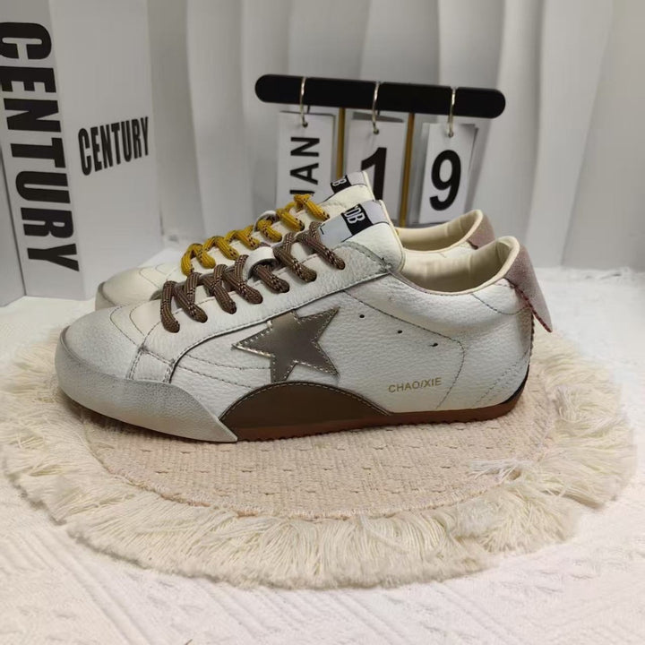 Damen Sneakers mit weichem Wildleder und modischen Details Drune