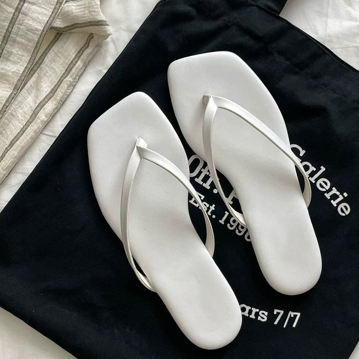 Damen Zehentrenner-Sandalen mit elegantem Riemendesign und ergonomischem Fußbett Drune