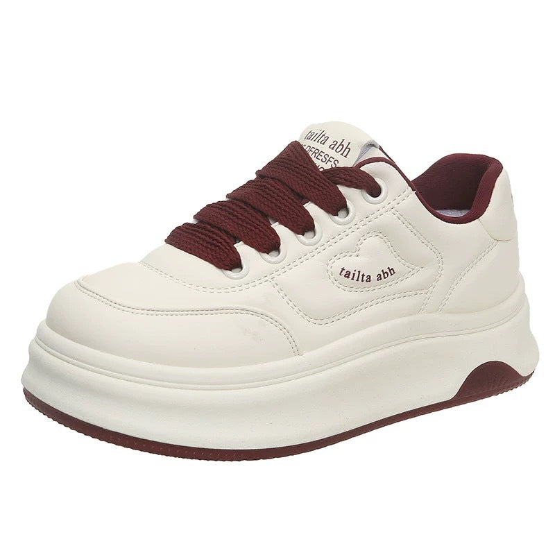 Damen Plateau-Sneaker im minimalistischen Chunky-Look mit skulpturierter Wedgesohle Drune