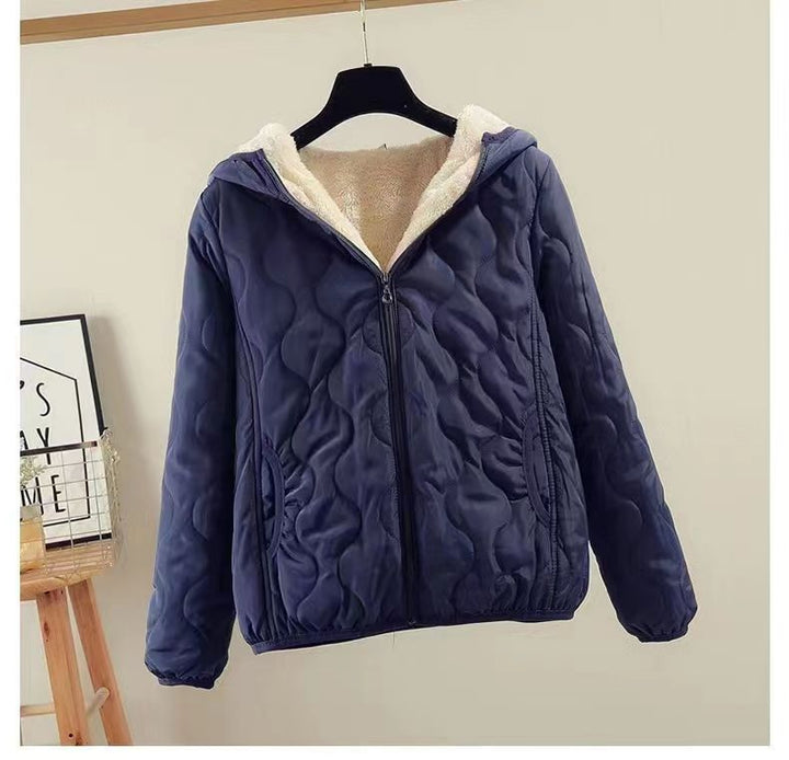 Damen nan gesteppte Kapuzenjacke mit Teddyfutter, wattierter Silhouette und dekorativem Herzquilting Drune