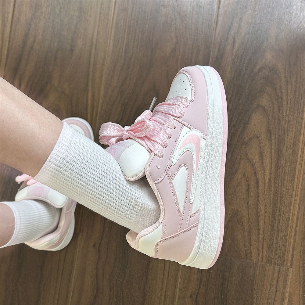 Damen Sneakers im trendigen Design mit dicker Laufsohle und aufregenden Schnürdetails Drune