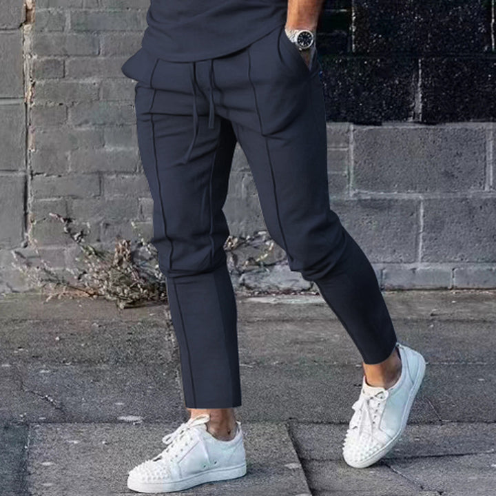 Herren nan Slim Tapered Jogginghose mit dekorativen Steppnähten, elastischem Tunnelzug und schmalem Knöchelabschluss Drune