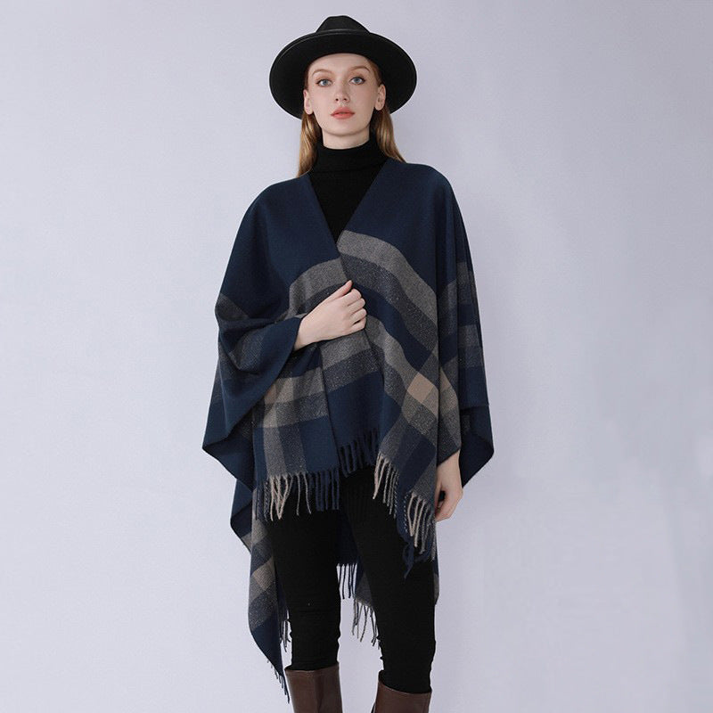 Damen Grobgewebte Cape‑Ruana im Oversize mit verlaufendem Karomuster und Fransensaum Drune