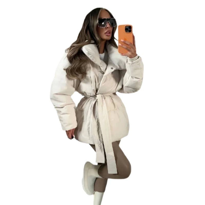 Damen modische Oversized-Daunenjacke mit breitem Kragen und Taillengurt Drune