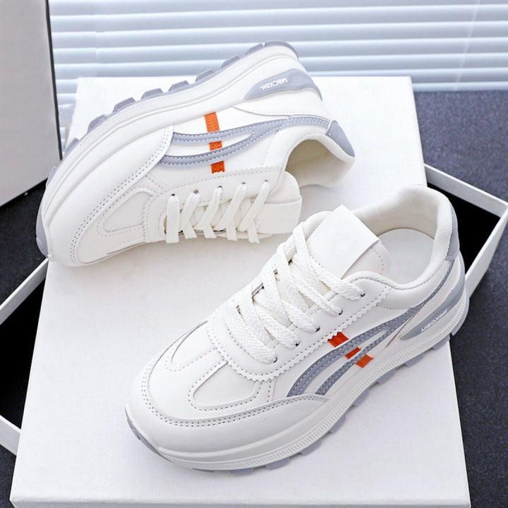 Damen Voluminöse Plateausneaker mit rutschfester Gummiprofilsohle und seitlichen Zierstreifen Drune