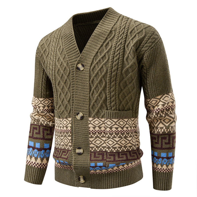 Herren Grobstrick-Cardigan mit Zopfmuster, Jacquard-Bändern und markanter Knopfleiste Drune