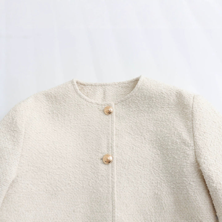 Damen nan elegante Bouclé-Croppedjacke mit Rundhalsausschnitt, goldknopf-Details und aufgesetzten Gürteltaschen Drune