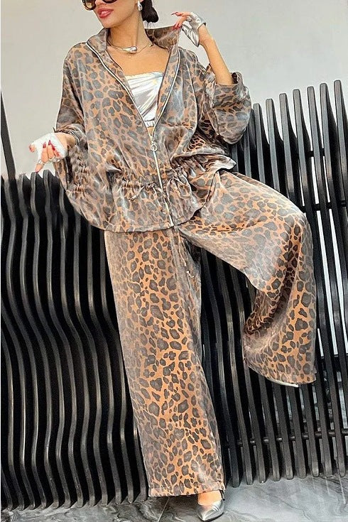 Damen sportlicher Freizeitanzug mit elegantem Leopardenmuster und weiten Hosen Drune