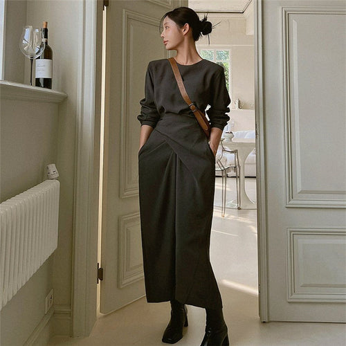 Damen Modernes Longkleid mit überlappender Taillenpasse, verdeckten Eingrifftaschen und kastiger Silhouette Drune