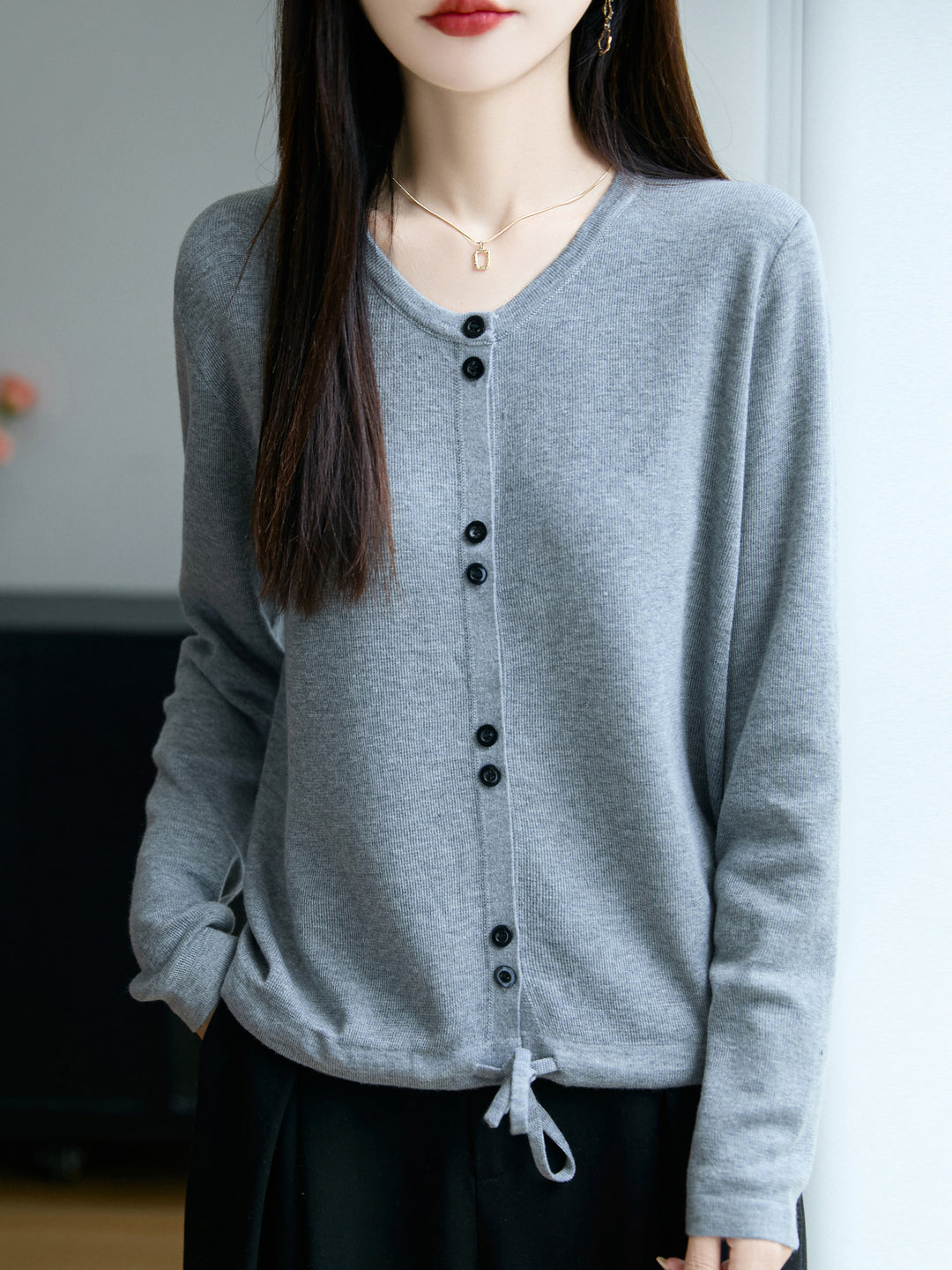 Damen Leichter Feinstrick-Knopfleisten-Cardigan mit Rundhalsausschnitt Drune