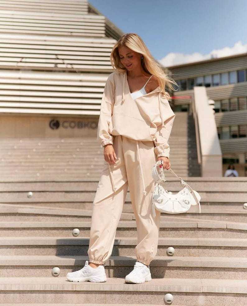 Damen lässiges Relaxed-Fit Freizeit-Set mit Kapuzenpullover und bequemen Jogginghosen Drune
