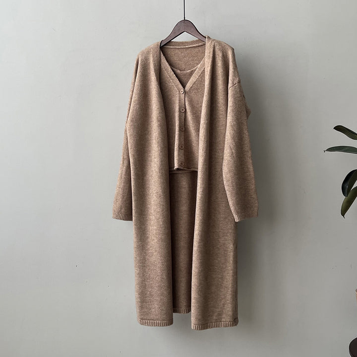Damen Strickensemble mit V-Ausschnitt und Knopfdetail Drune