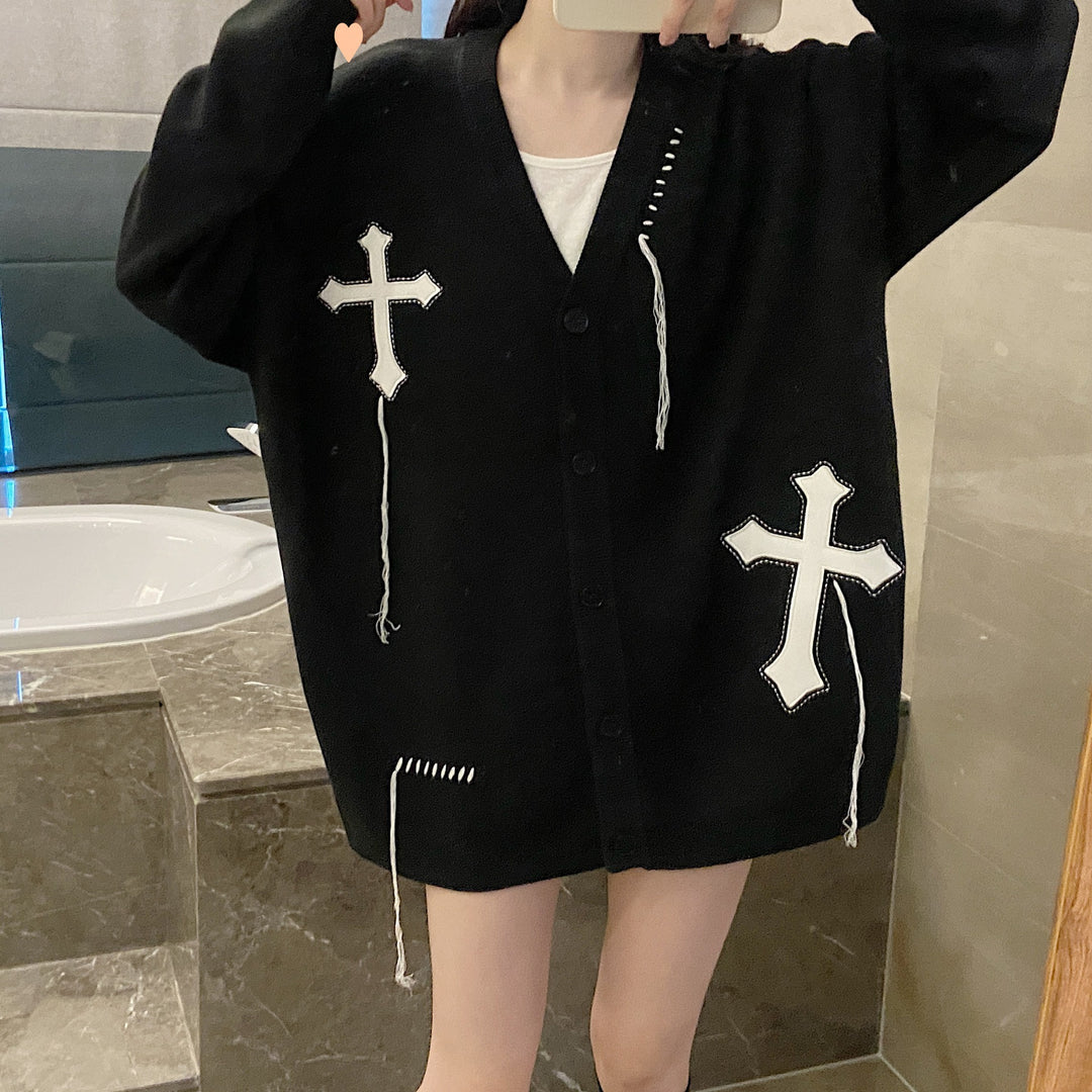 Damen modische Strickjacke mit Kreuzapplikationen und Knopfdetails Drune